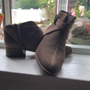 Vince camuto shoe boots